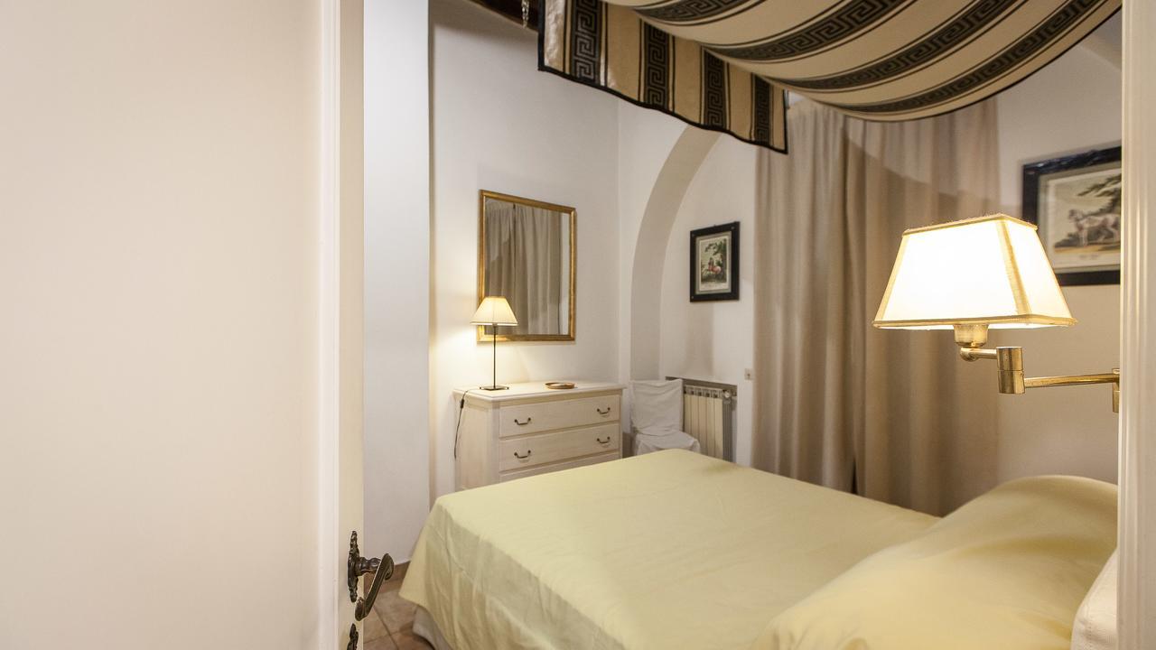 Apartmán Teatro Pace Řím Exteriér fotografie